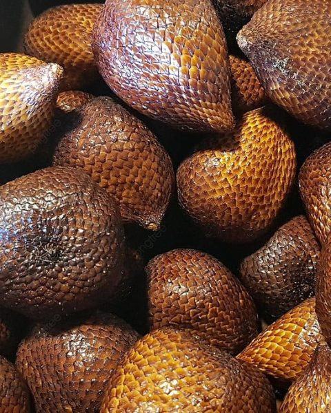 Perbedaan keripik salak dan salak kering